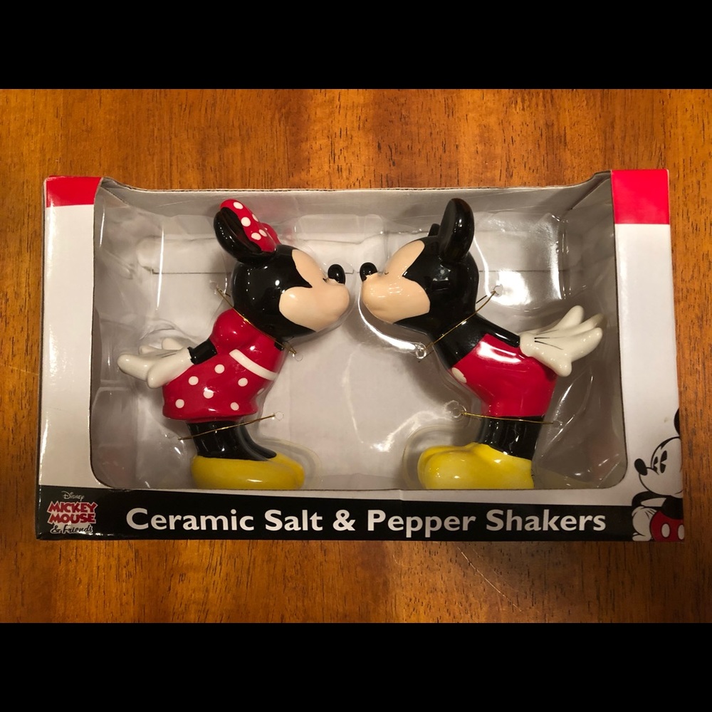 Disney kissing Mickey and Minnie salt and pepper shakers. Still in box. Unopened